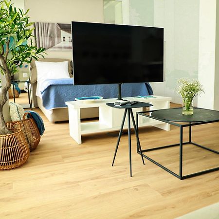 Renovated Apartment With Roof Garden Access, 15 M Walk To Acropolis Atény Exteriér fotografie