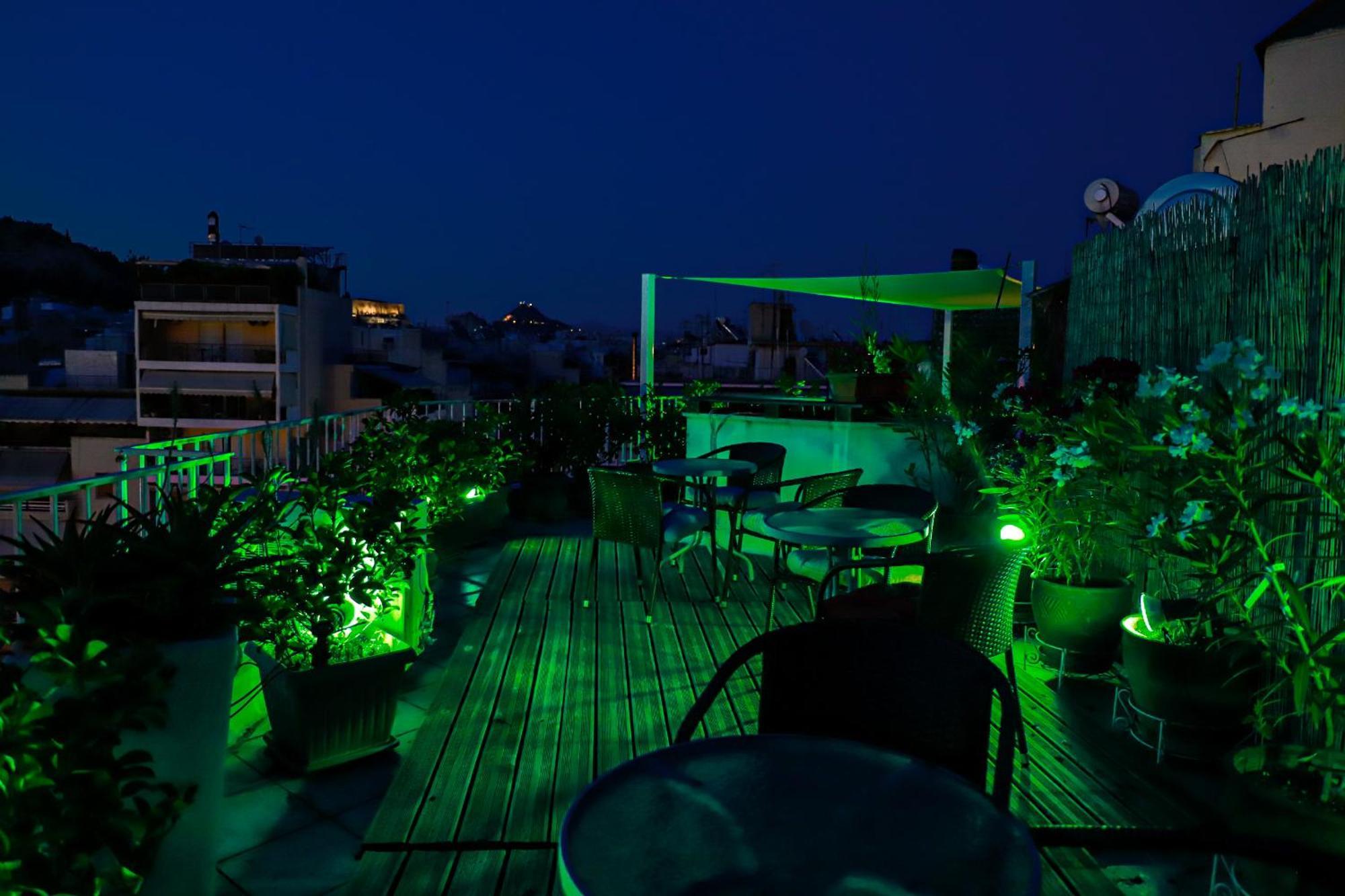 Renovated Apartment With Roof Garden Access, 15 M Walk To Acropolis Atény Exteriér fotografie
