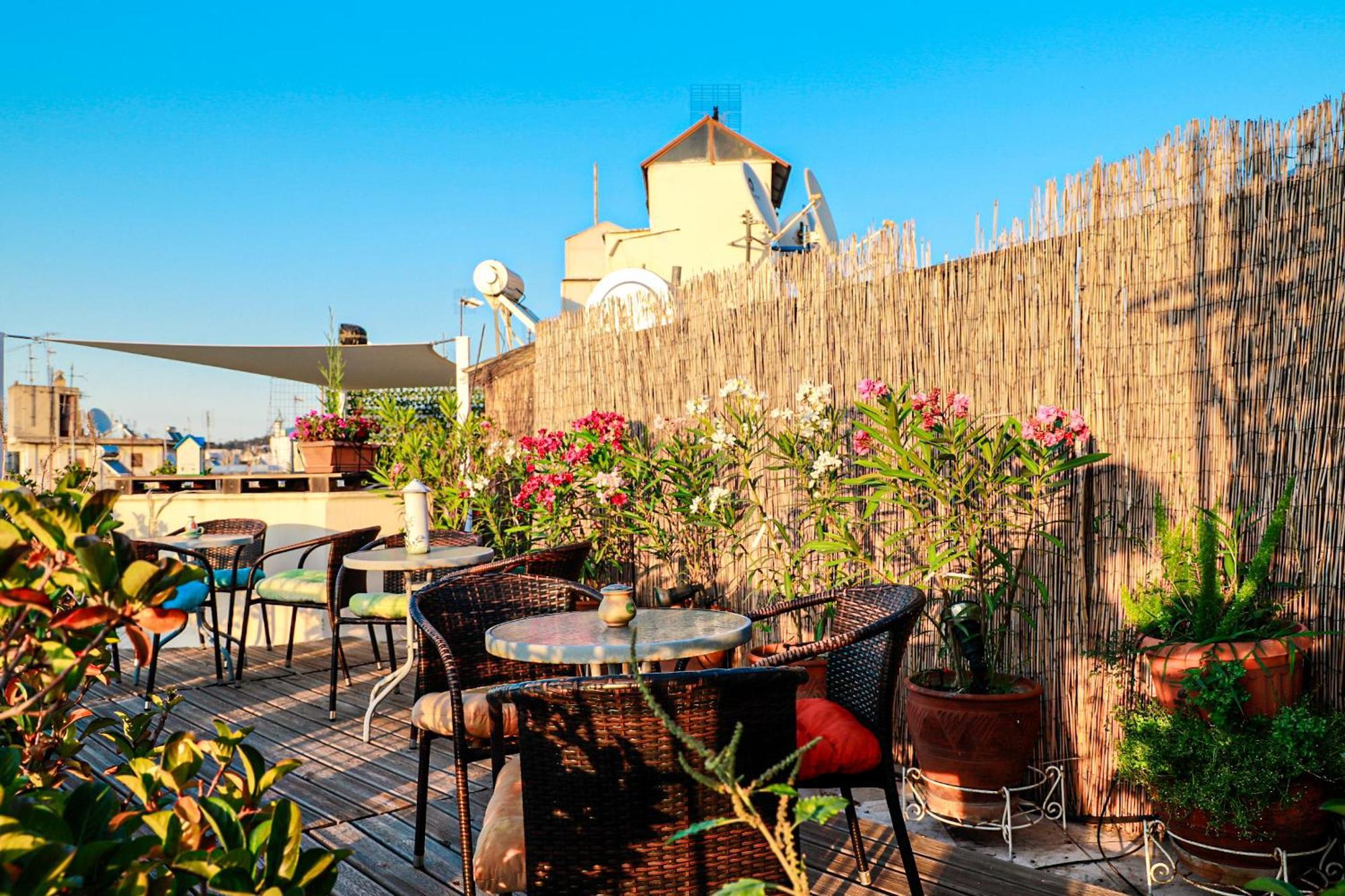 Renovated Apartment With Roof Garden Access, 15 M Walk To Acropolis Atény Exteriér fotografie